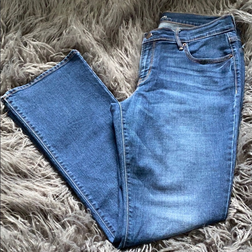 EUC Old Navy Bootcut Jeans - size 10 Short